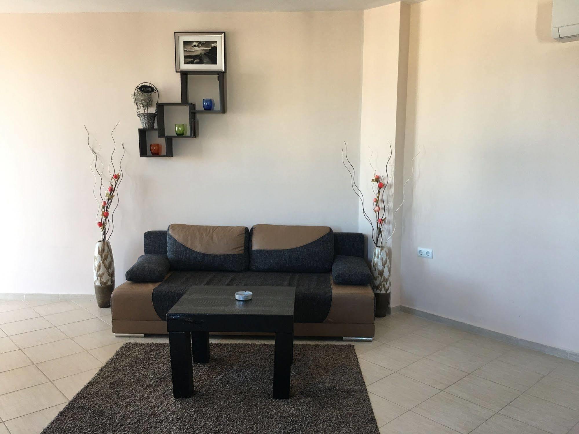 Arizona Del Mar Apartment Поморие Екстериор снимка
