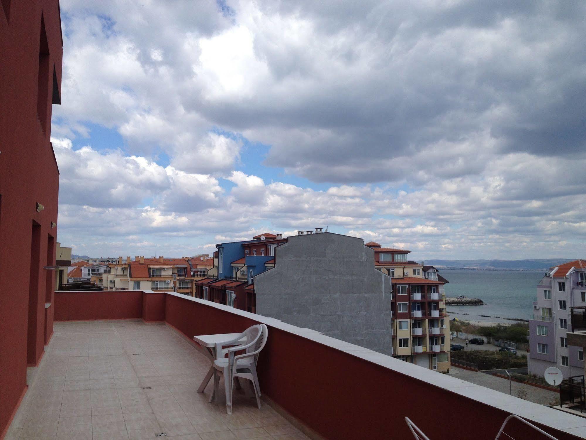 Arizona Del Mar Apartment Поморие Екстериор снимка