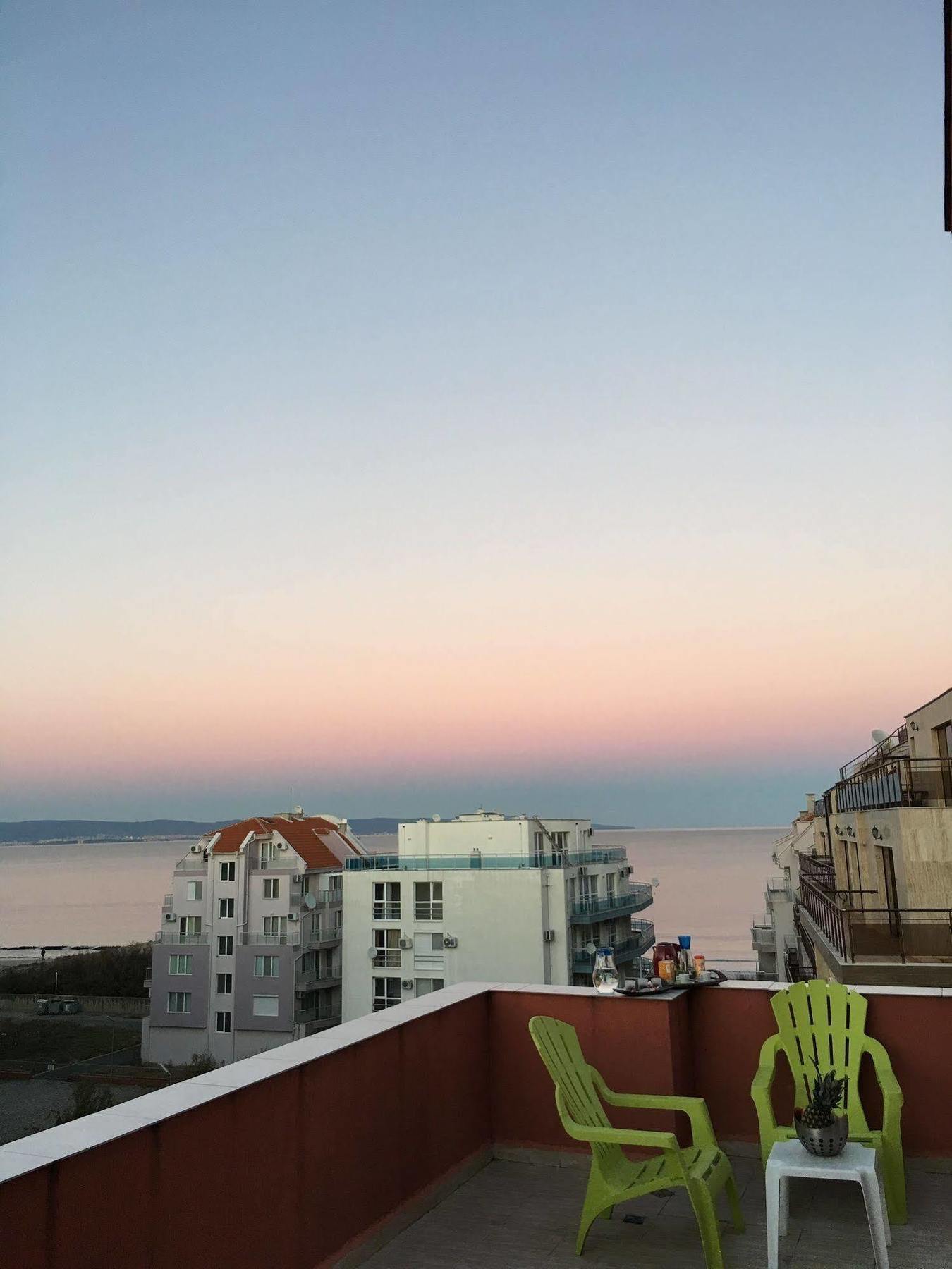 Arizona Del Mar Apartment Поморие Екстериор снимка
