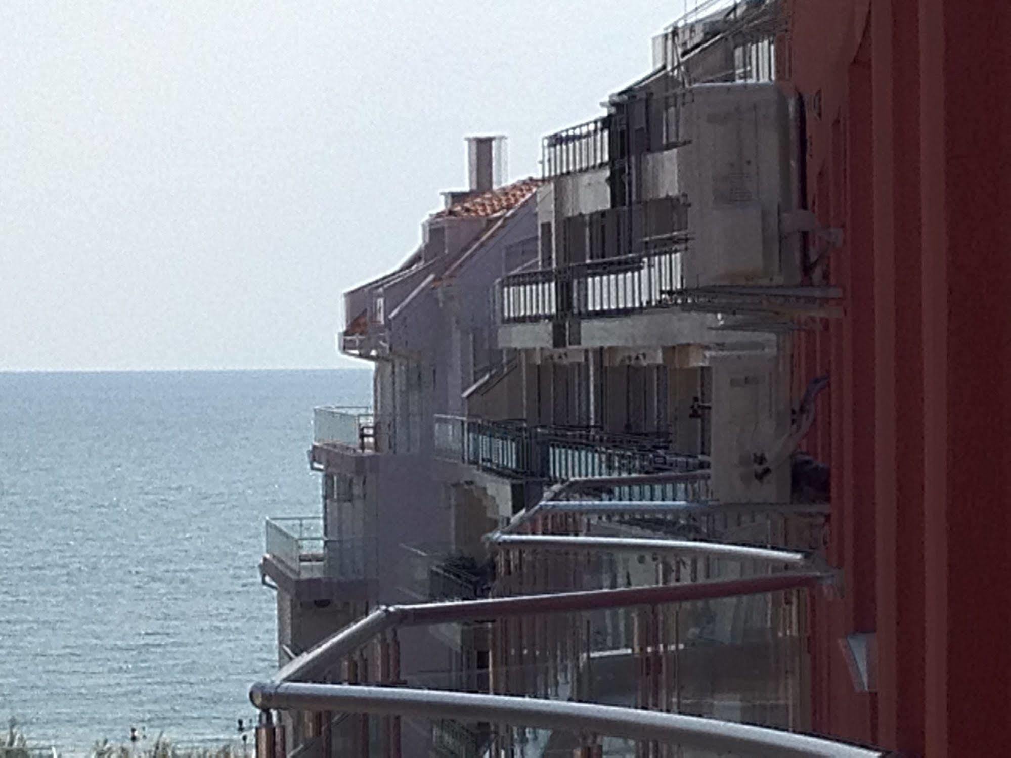 Arizona Del Mar Apartment Поморие Екстериор снимка